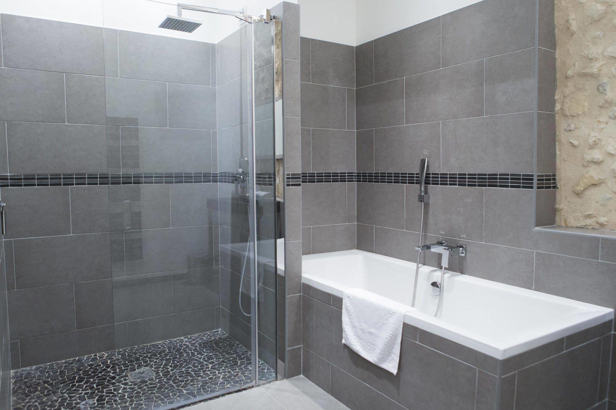 Ausone Beautiful Loft Apartment In Historical Center + Terrace And Parking Bordeaux Ngoại thất bức ảnh