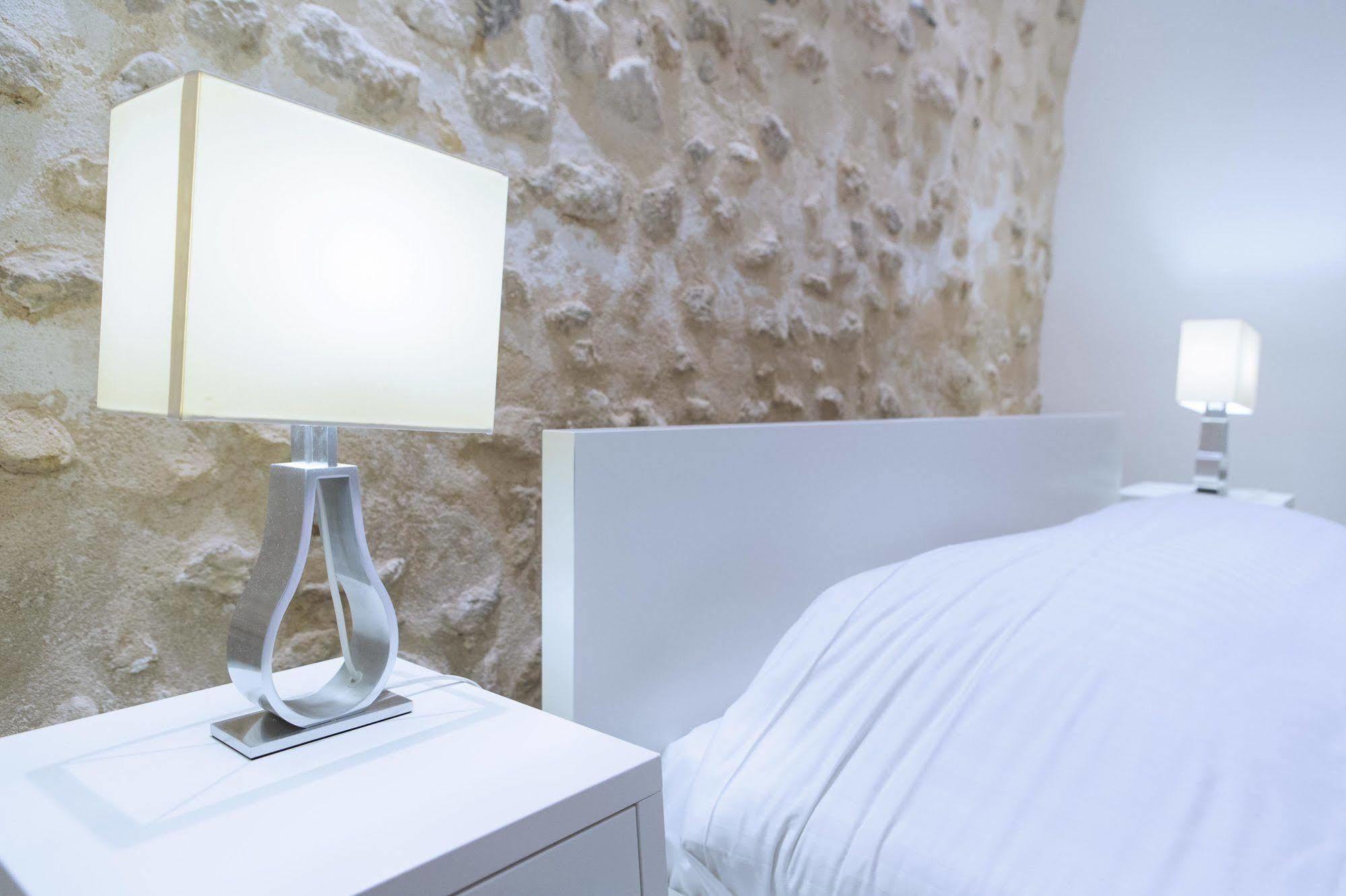 Ausone Beautiful Loft Apartment In Historical Center + Terrace And Parking Bordeaux Ngoại thất bức ảnh